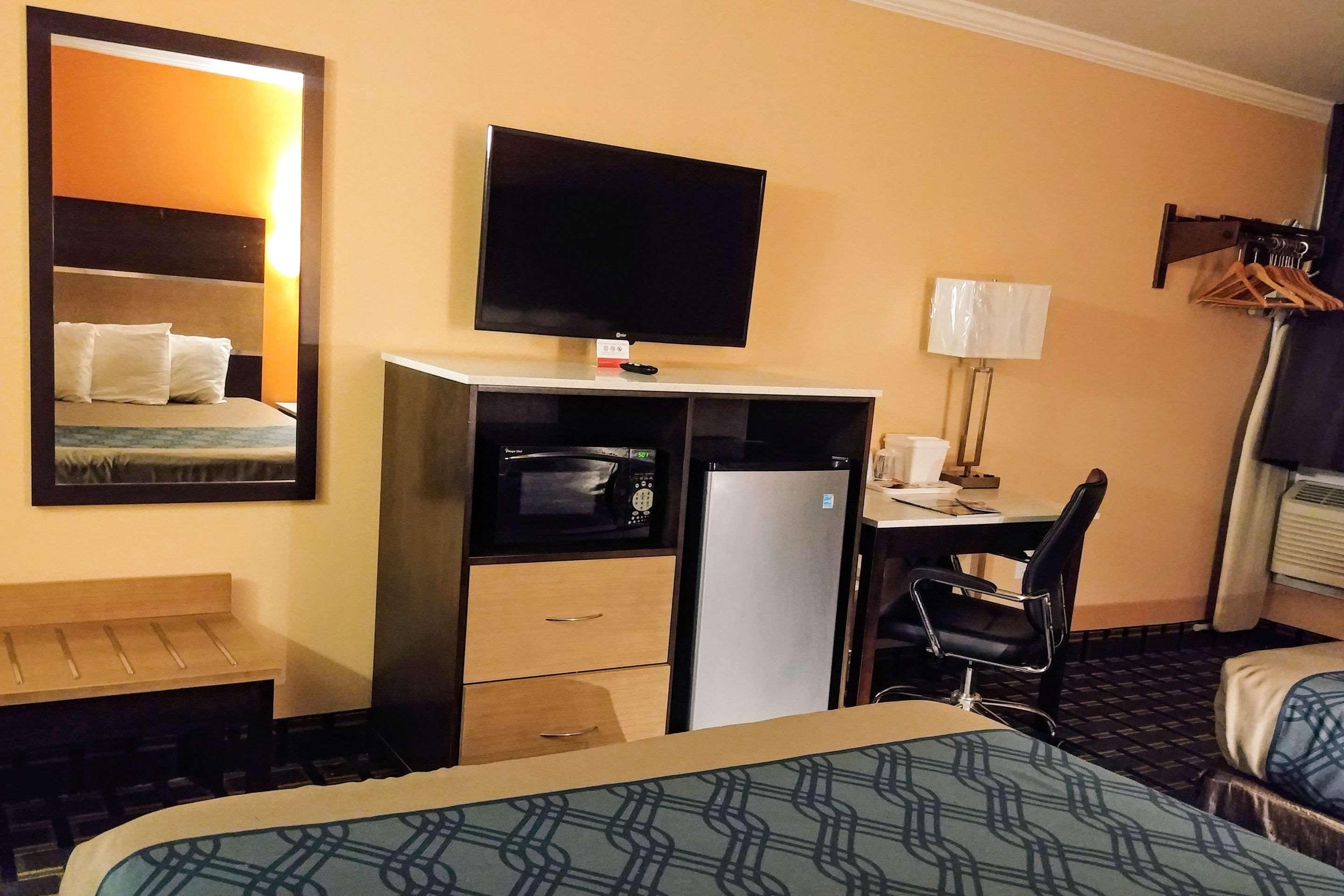 Econo Lodge Milldale - Саутингтон Экстерьер фото