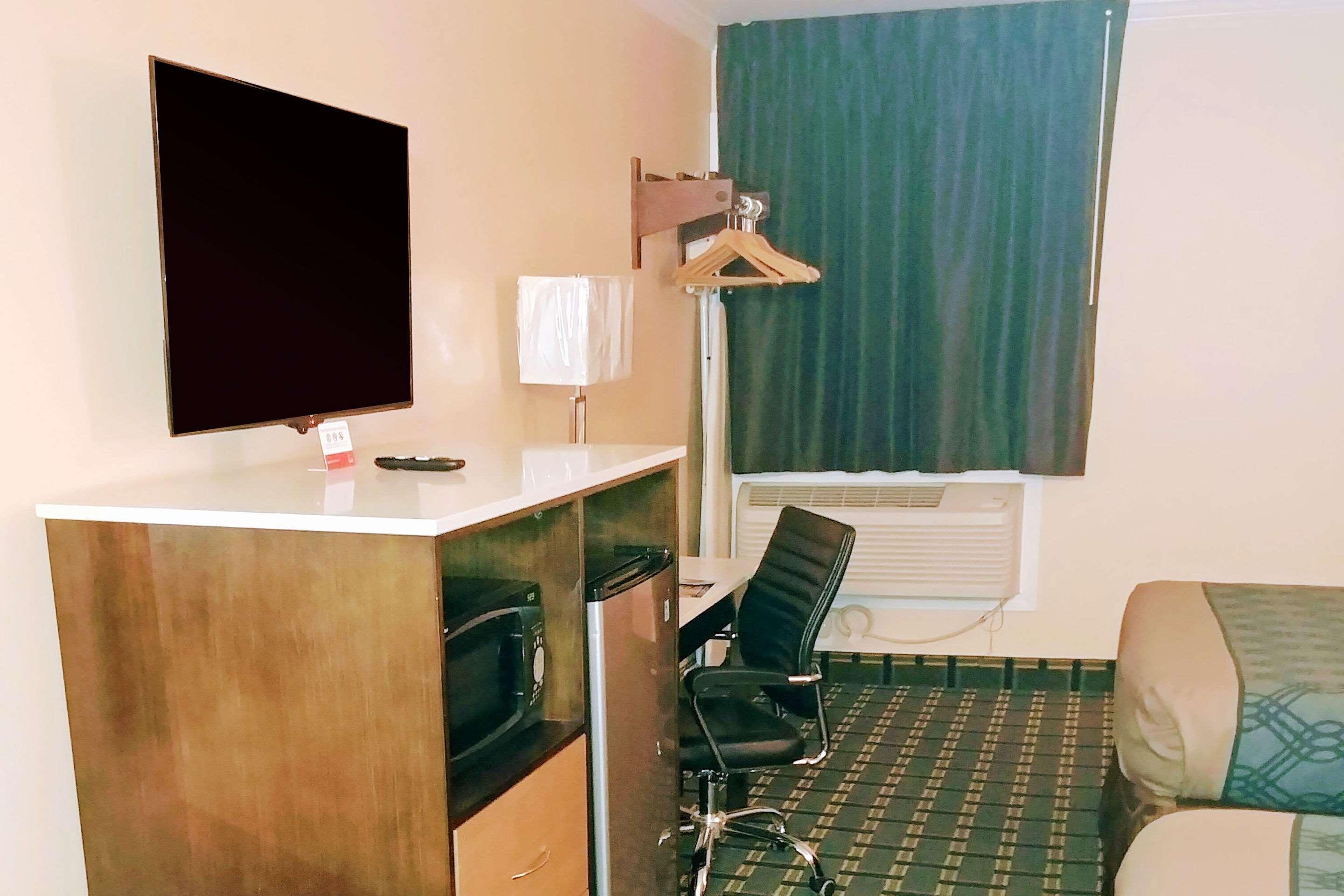 Econo Lodge Milldale - Саутингтон Экстерьер фото