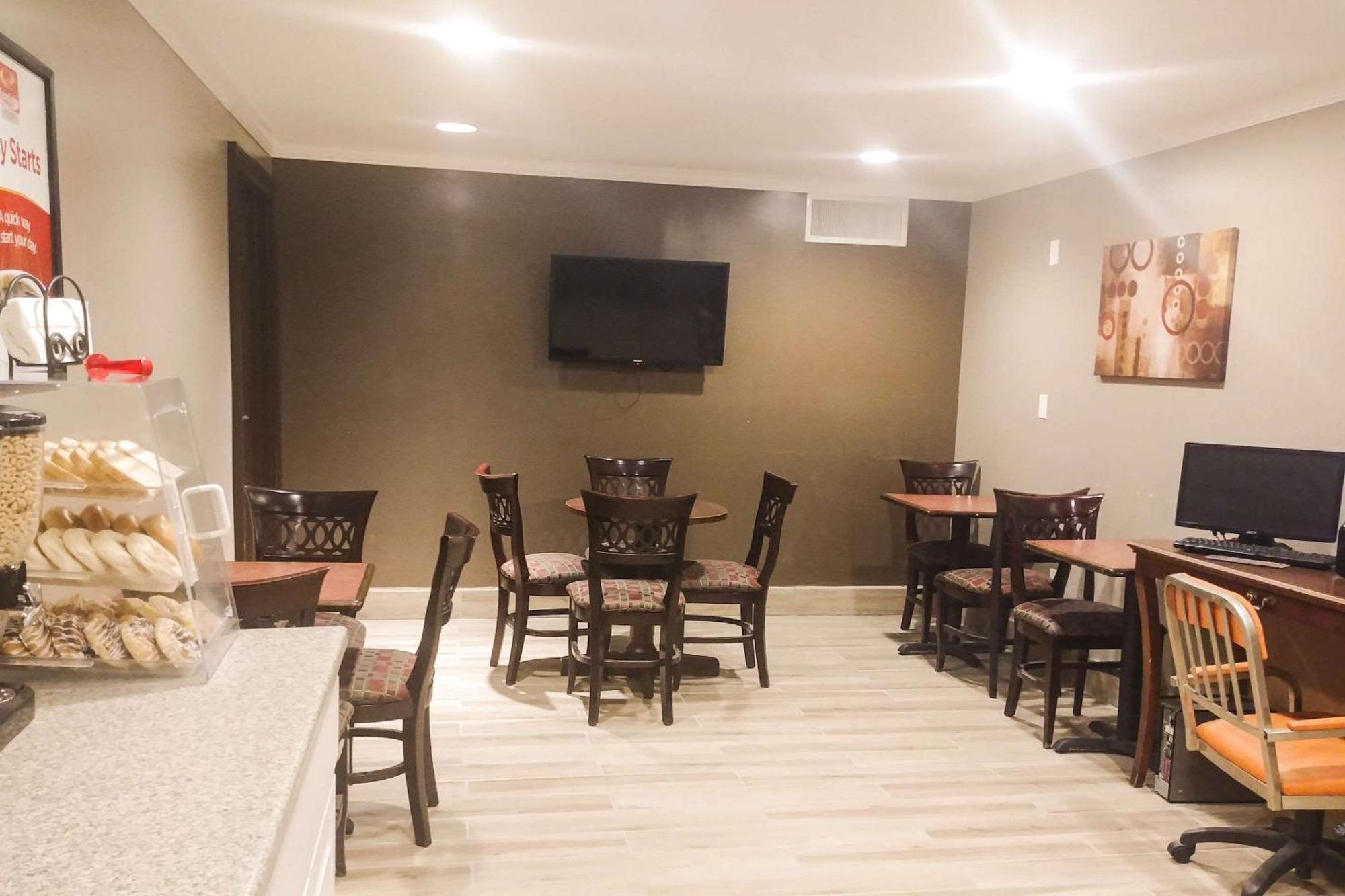 Econo Lodge Milldale - Саутингтон Экстерьер фото