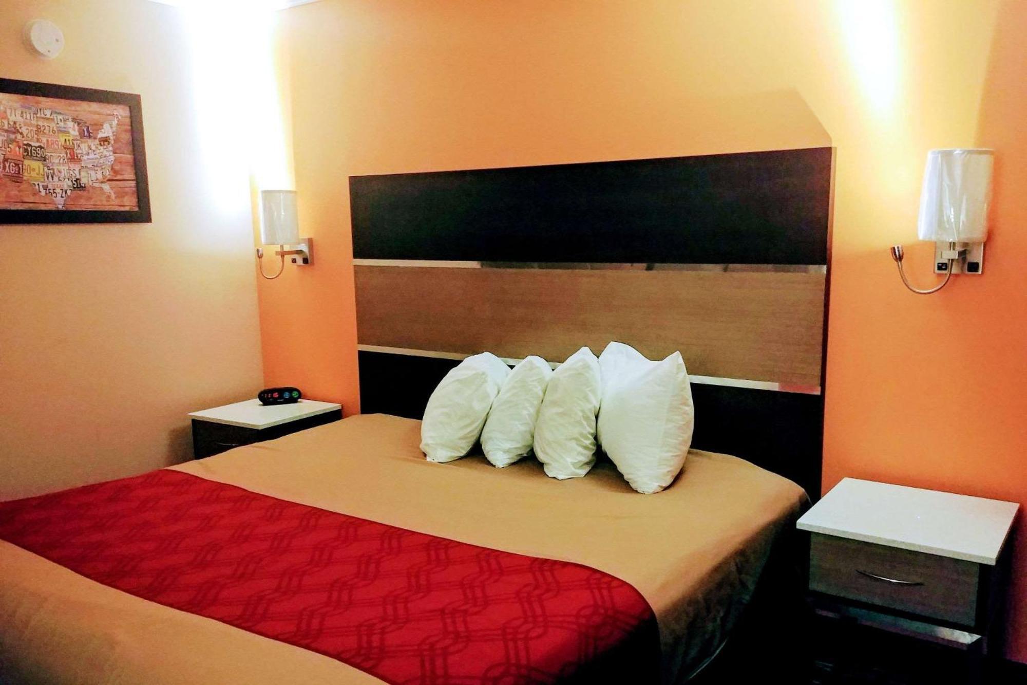 Econo Lodge Milldale - Саутингтон Экстерьер фото