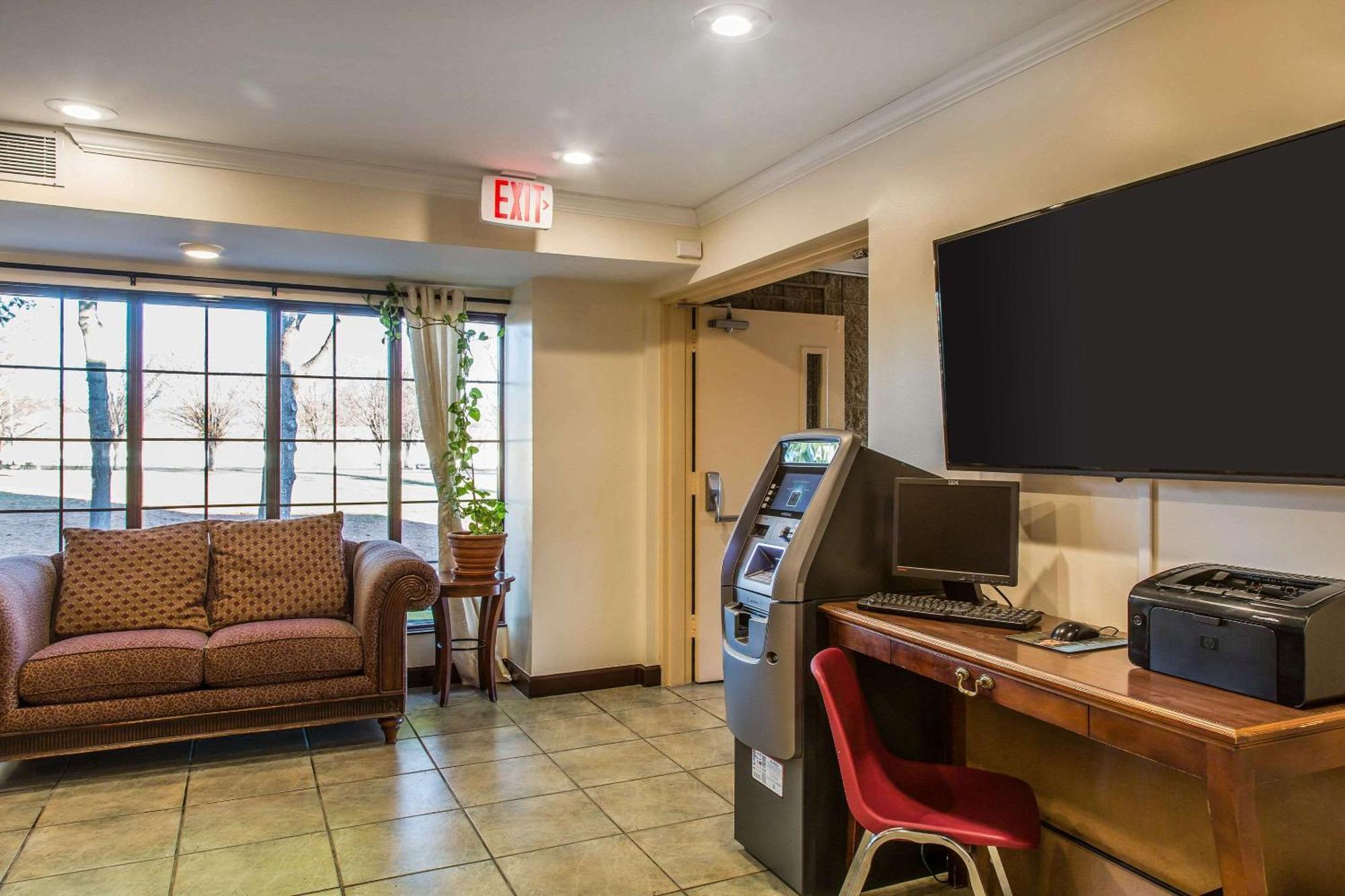 Econo Lodge Milldale - Саутингтон Экстерьер фото